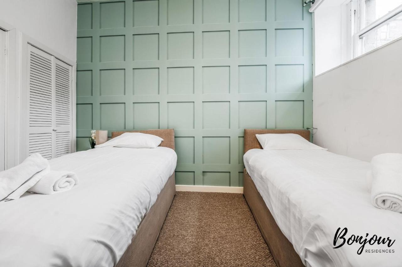 Cosy Grassmarket 2Br-1Ba - Newly Decorated! By Bonjour Residences Edinburgh Bagian luar foto