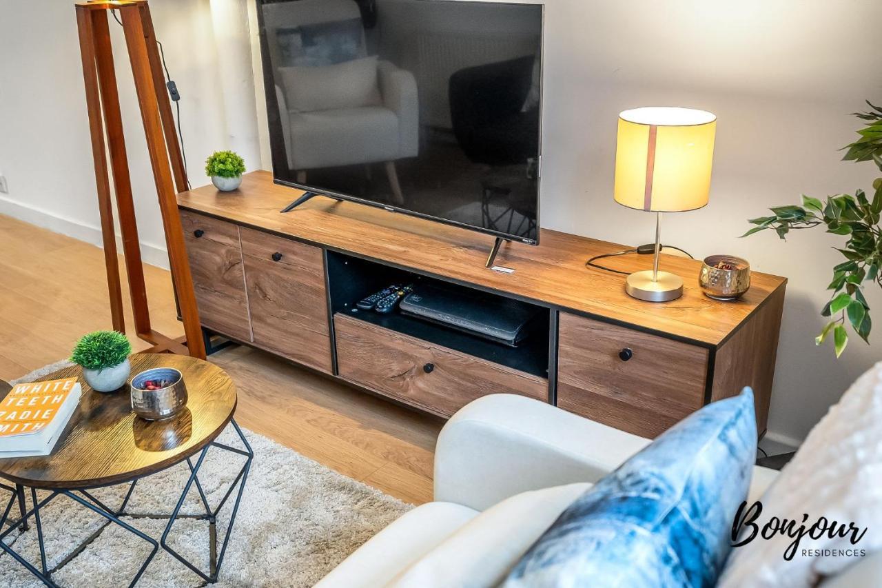 Cosy Grassmarket 2Br-1Ba - Newly Decorated! By Bonjour Residences Edinburgh Bagian luar foto