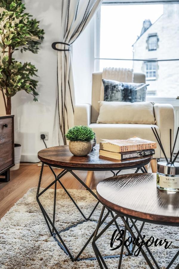 Cosy Grassmarket 2Br-1Ba - Newly Decorated! By Bonjour Residences Edinburgh Bagian luar foto
