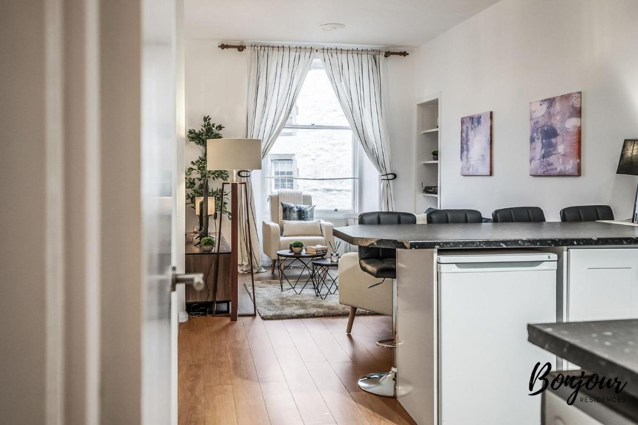 Cosy Grassmarket 2Br-1Ba - Newly Decorated! By Bonjour Residences Edinburgh Bagian luar foto
